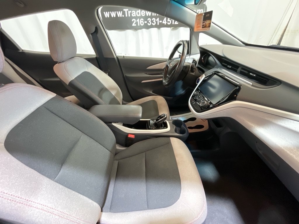 Used 2020 Chevrolet Bolt LT FWD image 33