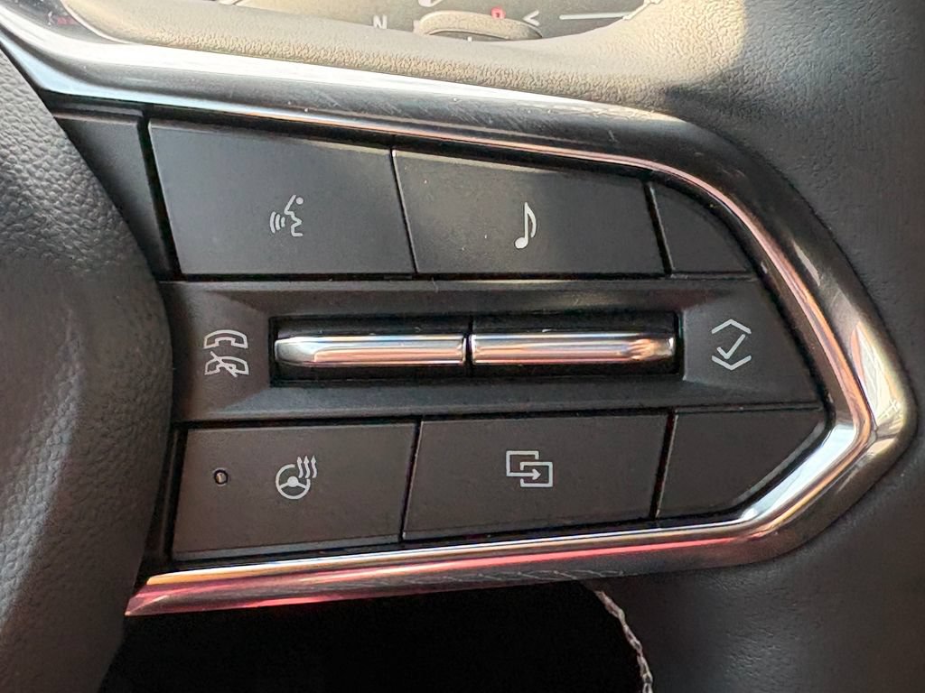 Used 2026 Chevrolet Traverse LT w/ Driver Confidence Package FWD image 8