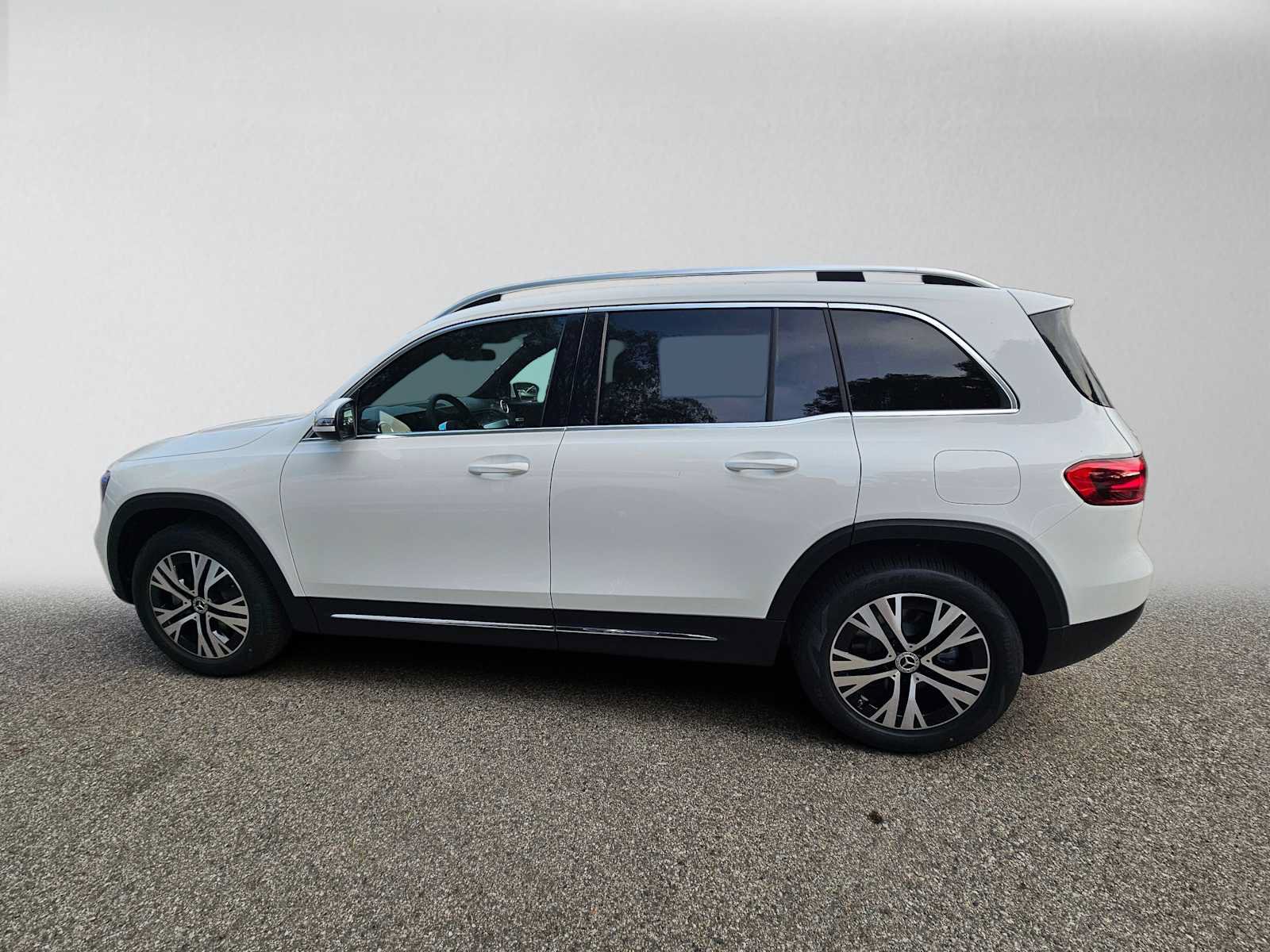 New 2026 Mercedes-Benz GLB 250 image 6