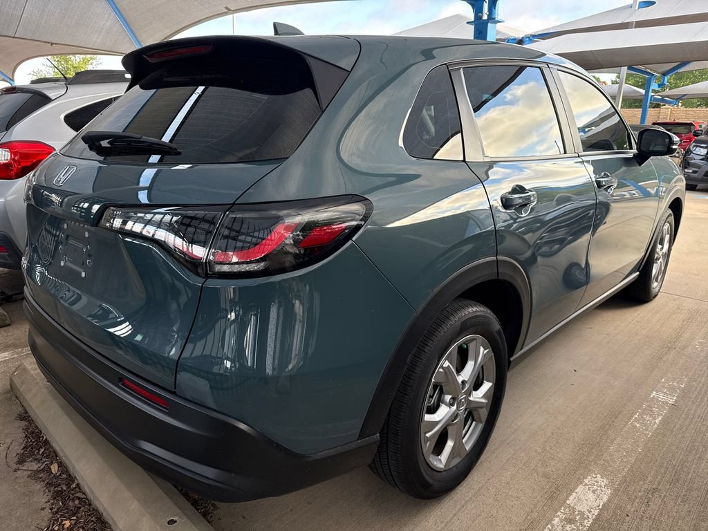 Used 2025 Honda HR-V LX image 6