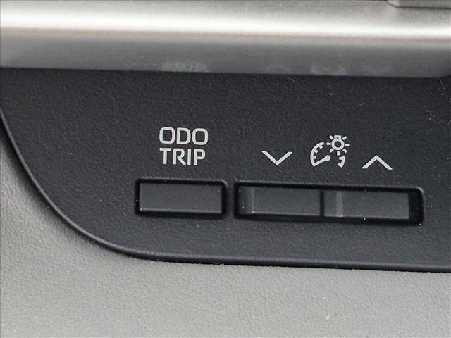 Used 2021 Toyota Highlander XLE FWD image 14