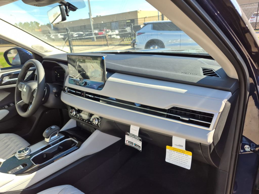 New 2026 Mitsubishi Outlander SEL image 44