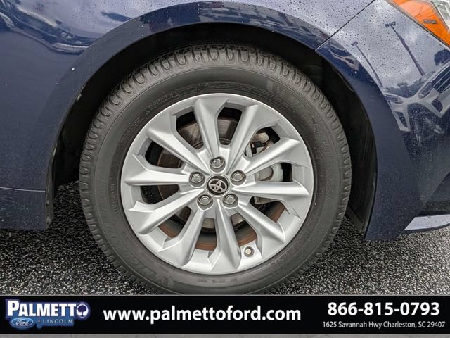 Used 2020 Toyota Corolla LE w/ LE Premium Package FWD image 11