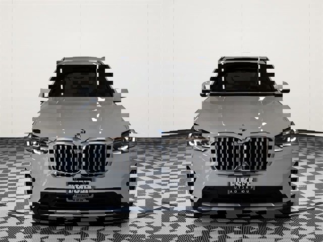 Used 2024 BMW X3 xDrive30i w/ Premium Package w/ZPA image 3