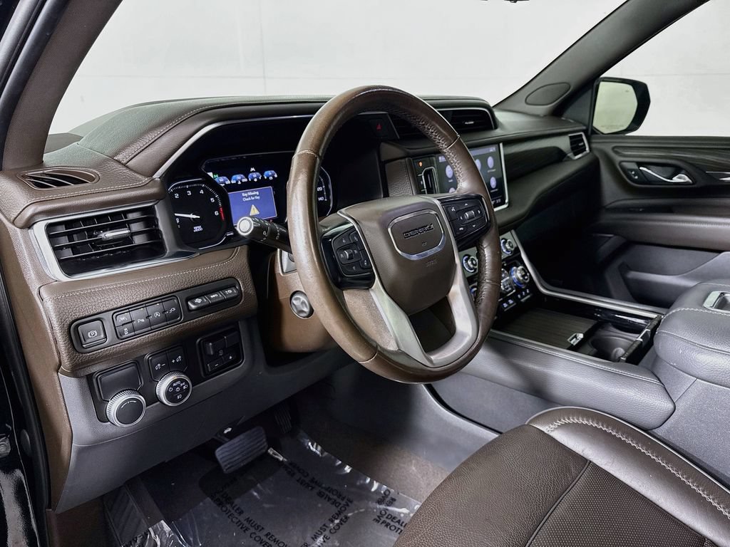 Used 2021 GMC Yukon Denali w/ Denali Premium Package RWD image 9