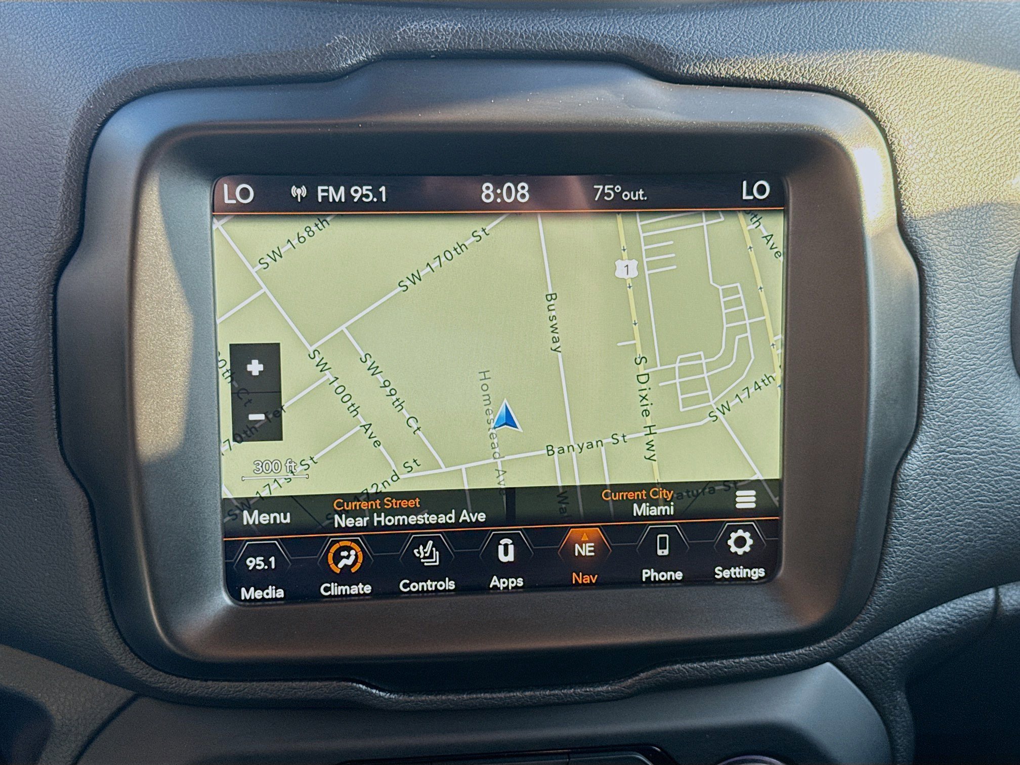 Used 2022 Jeep Renegade Trailhawk image 13