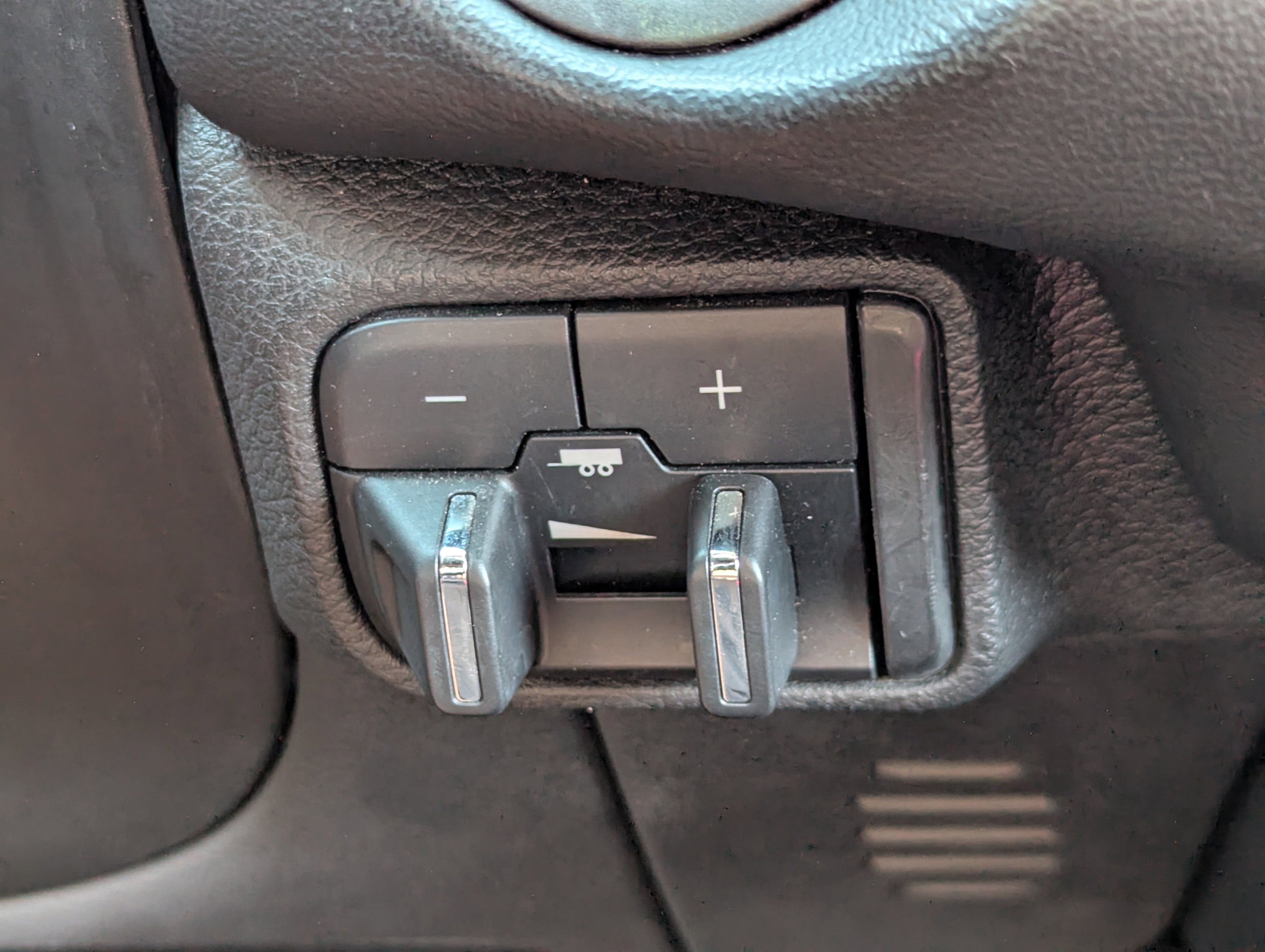 Used 2022 Dodge Durango GT image 31