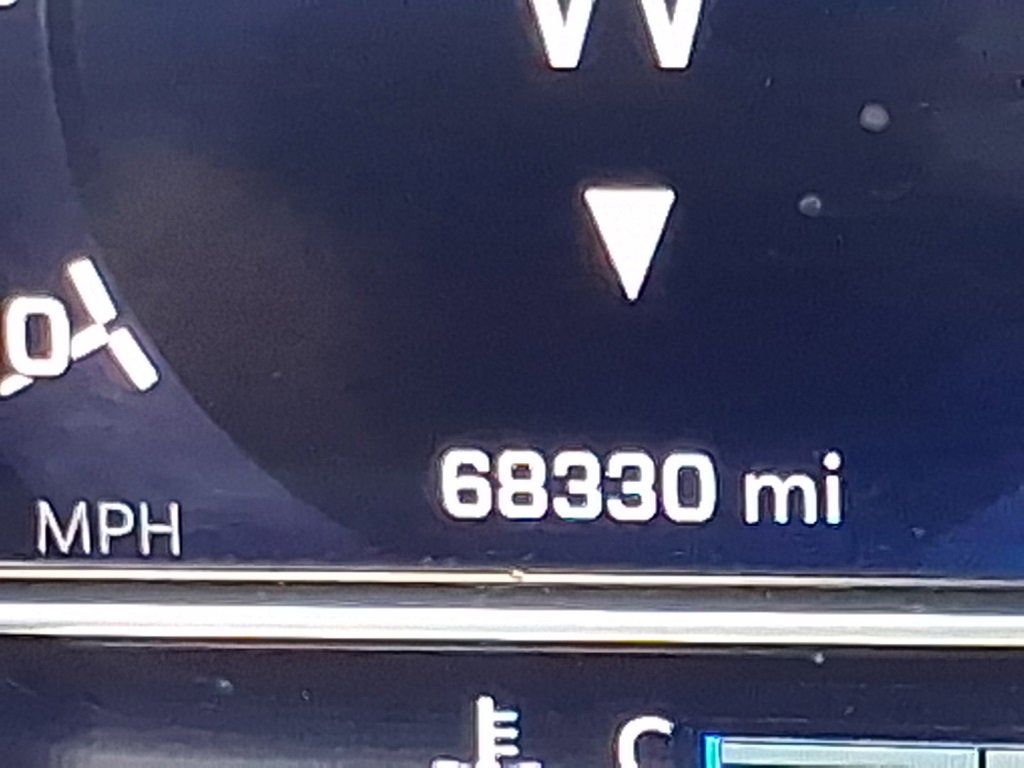 Used 2023 Chevrolet Suburban Z71 w/ Luxury Package image 38