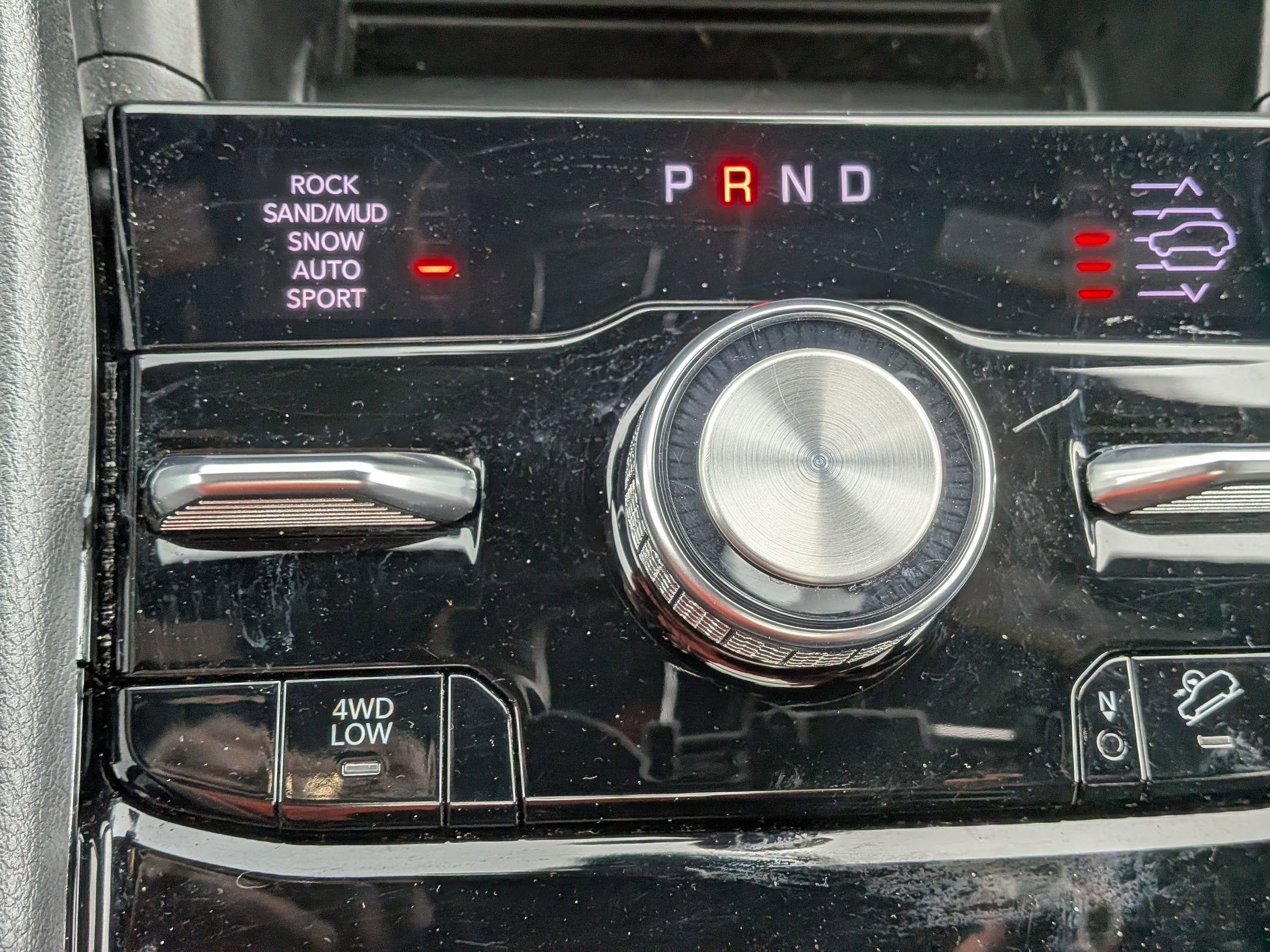 Used 2024 Jeep Grand Cherokee Summit image 31