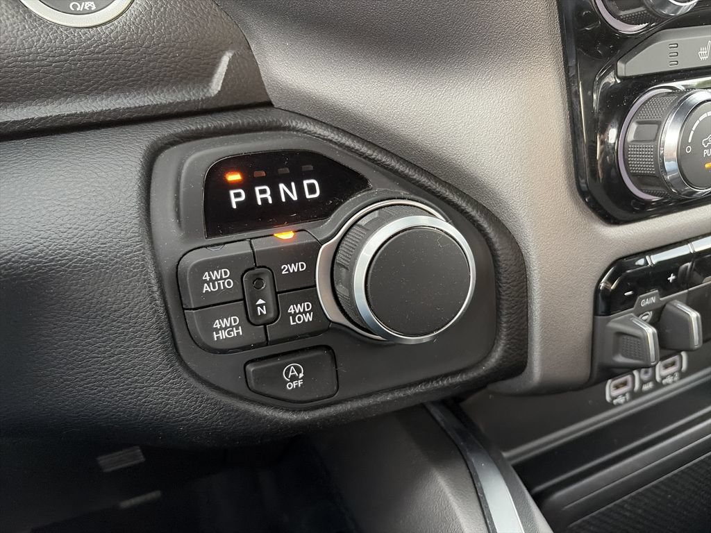 Used 2025 RAM 1500 Big Horn AWD/4WD image 39