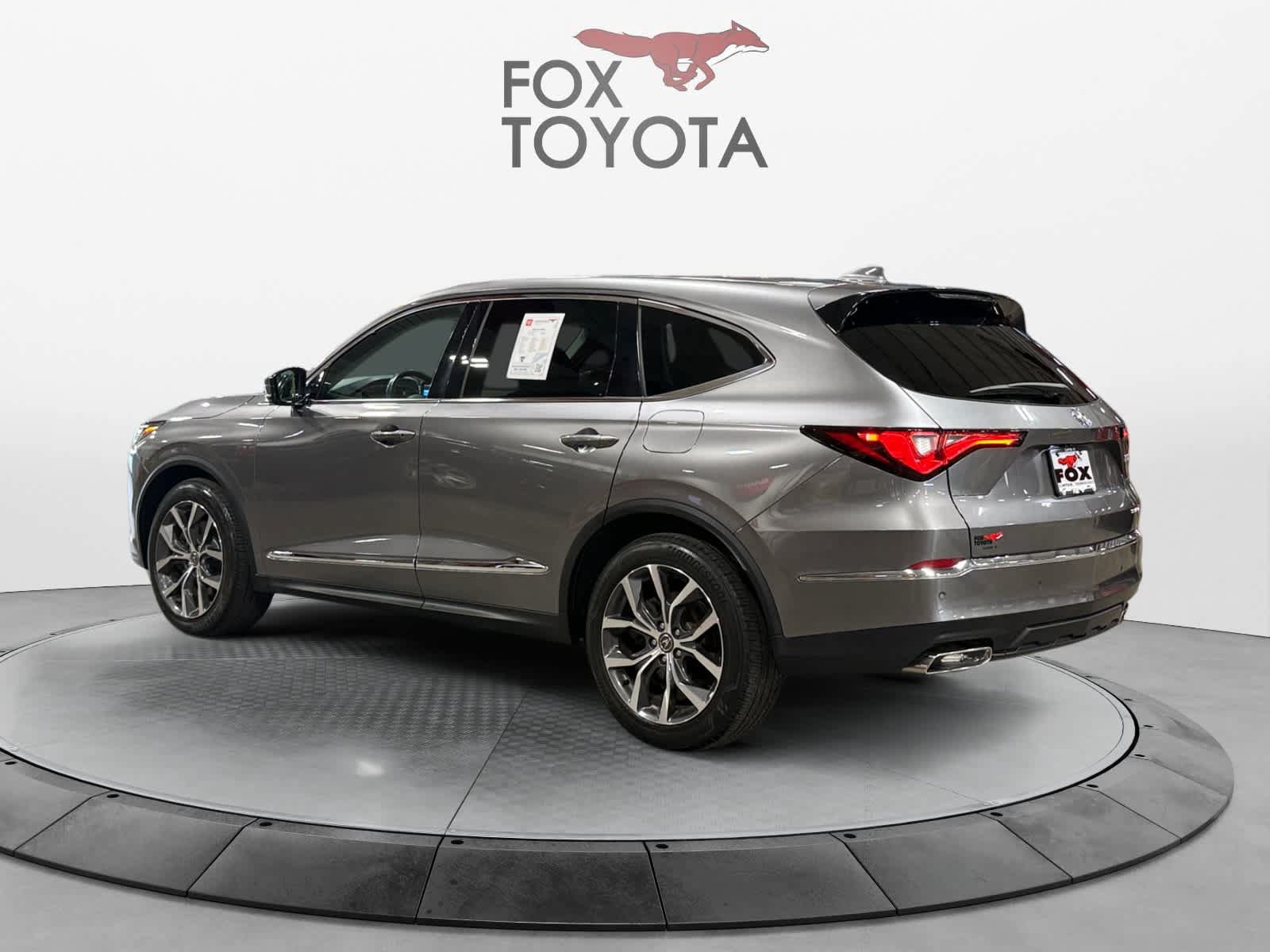 Used 2023 Acura MDX SH-AWD w/ Technology Package image 4