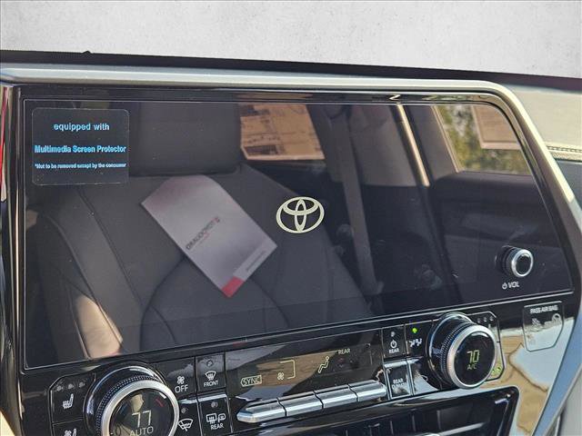New 2026 Toyota Highlander Limited AWD/4WD image 12