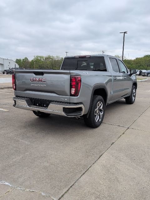 New 2026 GMC Sierra 1500 SLE image 4