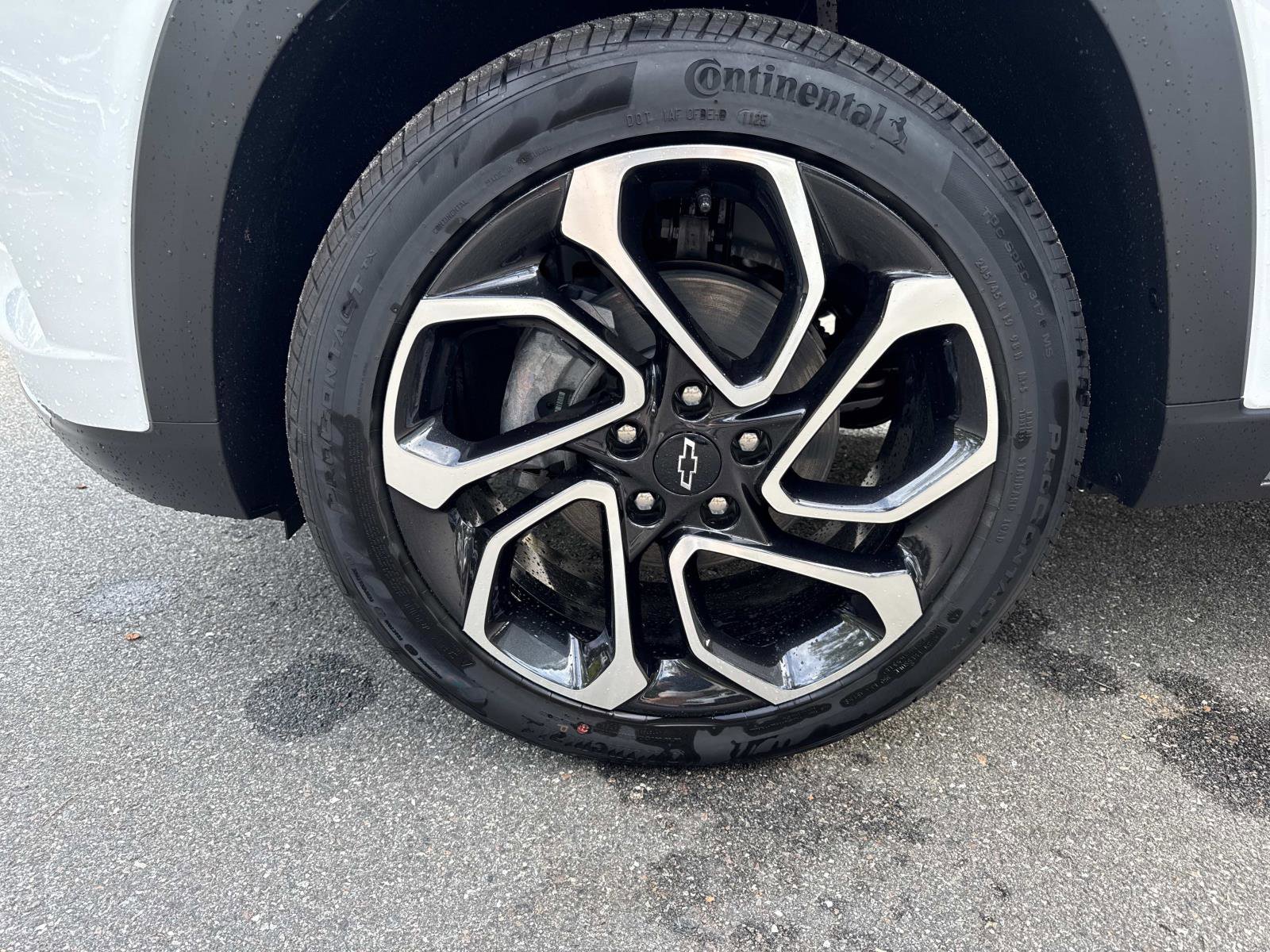 New 2026 Chevrolet Trax RS w/ Sunroof Package image 31