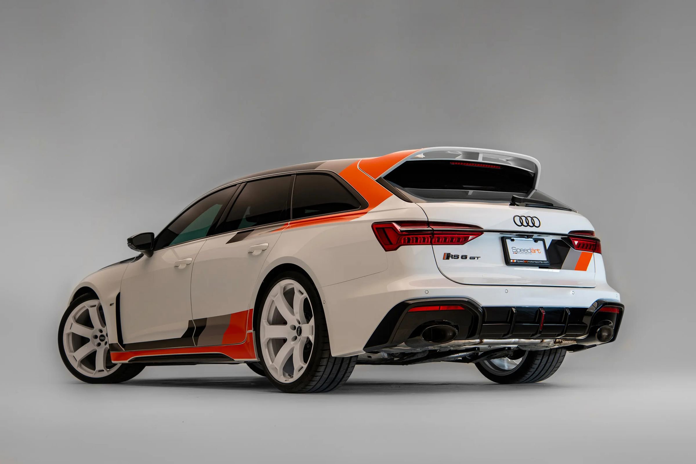 Used 2025 Audi RS 6 performance image 2