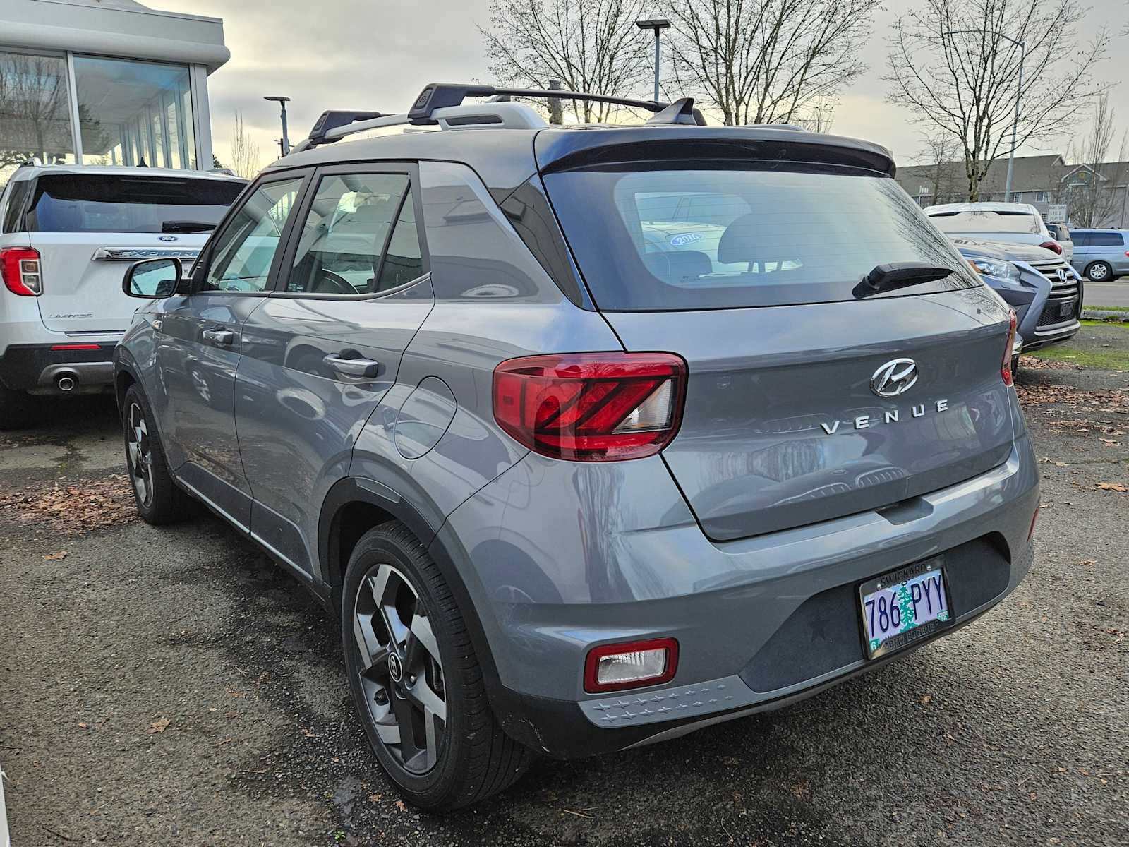 Used 2022 Hyundai Venue Limited image 4