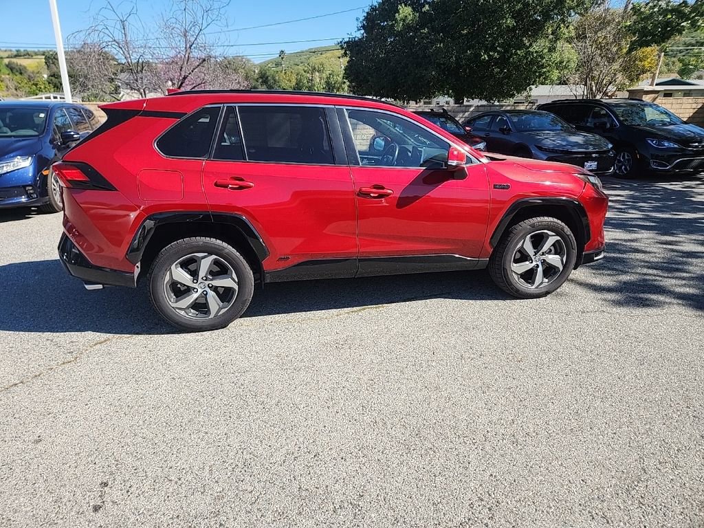 Used 2023 Toyota RAV4 SE w/ Weather & Moonroof Package image 6