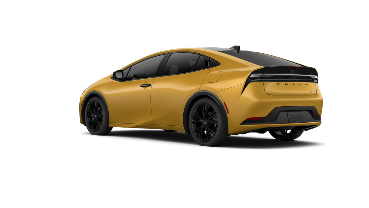 New 2027 Toyota Prius Plug-In Hybrid FWD image 8