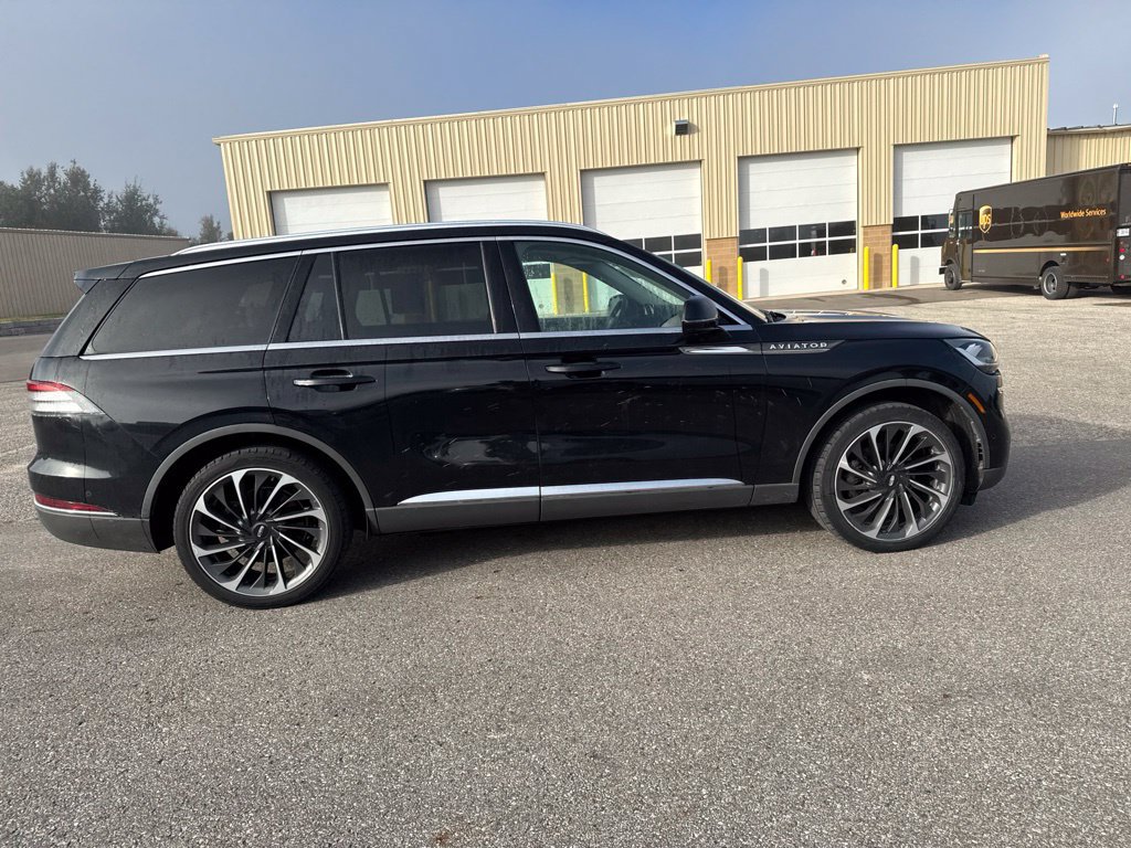 Used 2020 Lincoln Aviator Reserve w/ Equipment Group 201A AWD/4WD image 3