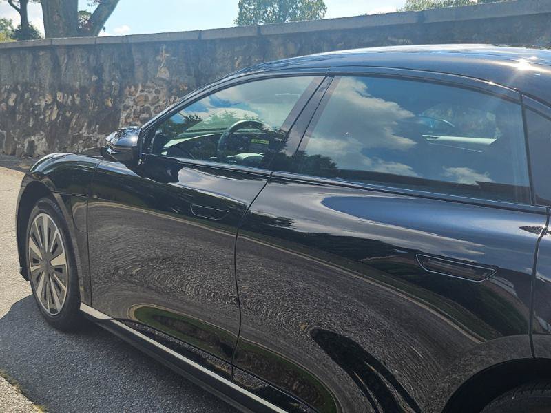 Used 2024 Lucid Air Pure RWD image 17