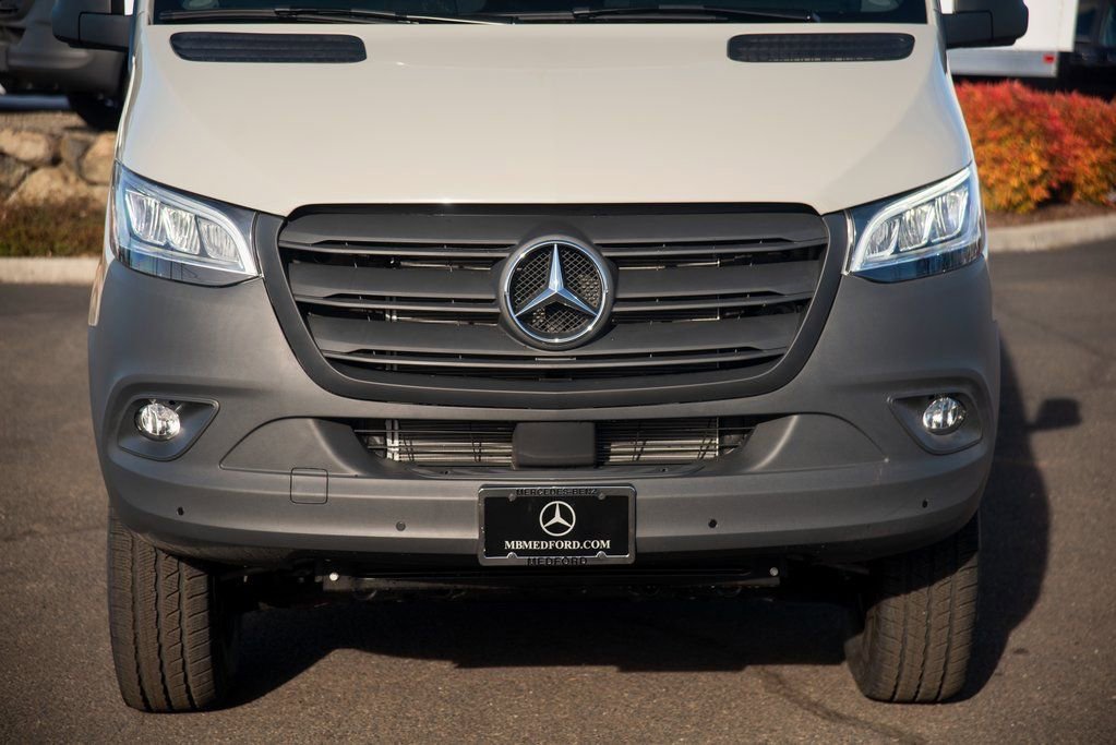 New 2025 Mercedes-Benz Sprinter 2500 image 11