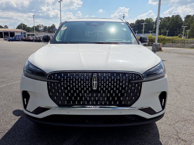 New 2026 Lincoln Aviator Reserve RWD image 2