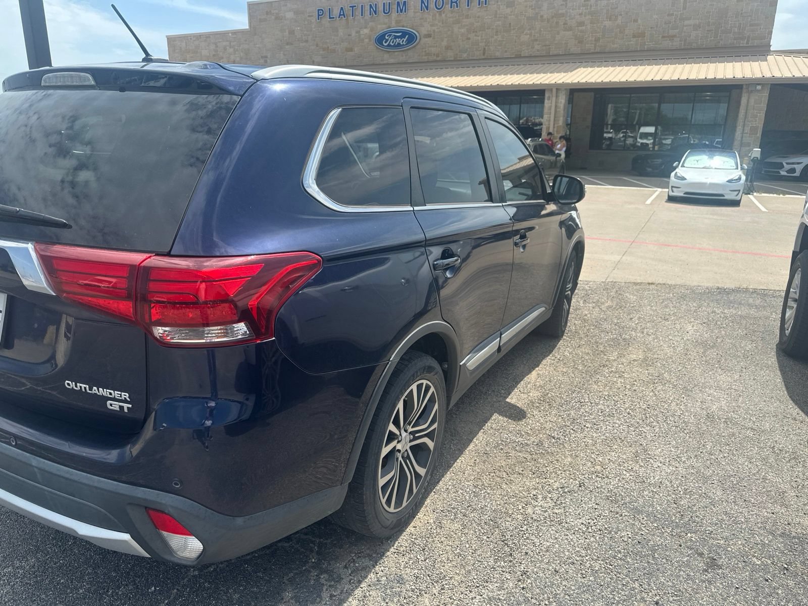 Used 2016 Mitsubishi Outlander GT AWD/4WD image 5