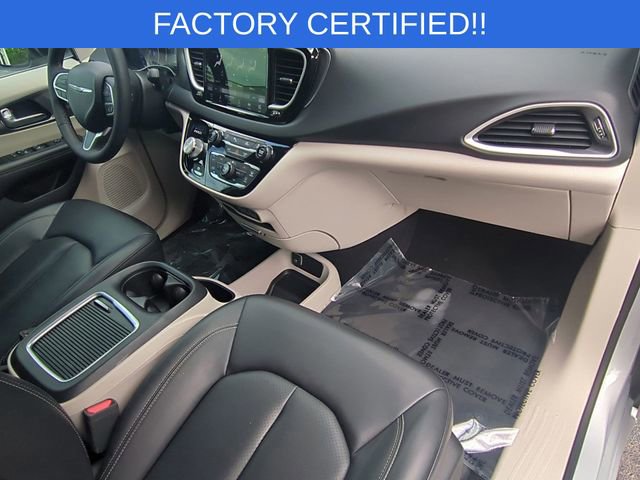 Certified 2023 Chrysler Pacifica Touring-L FWD image 34