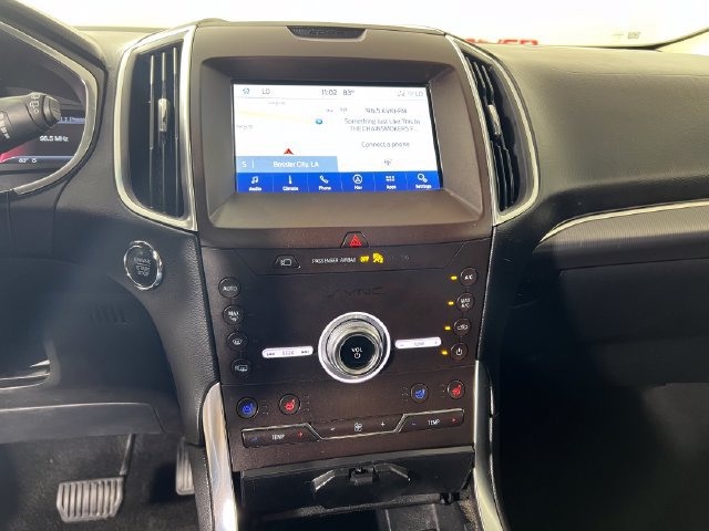 Used 2020 Ford Edge Titanium w/ Equipment Group 301A FWD image 19