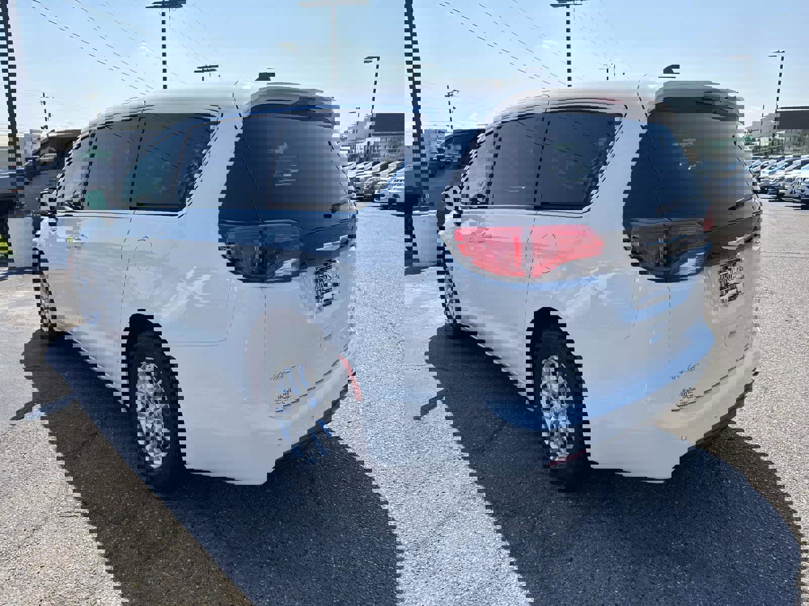 New 2026 Chrysler Voyager LX image 4