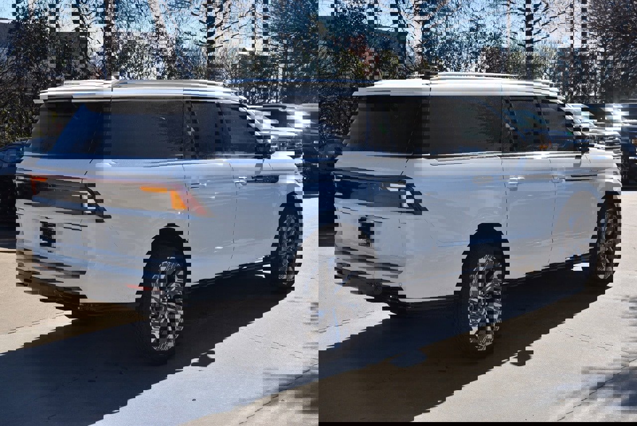 New 2026 Lincoln Navigator L Black Label image 6