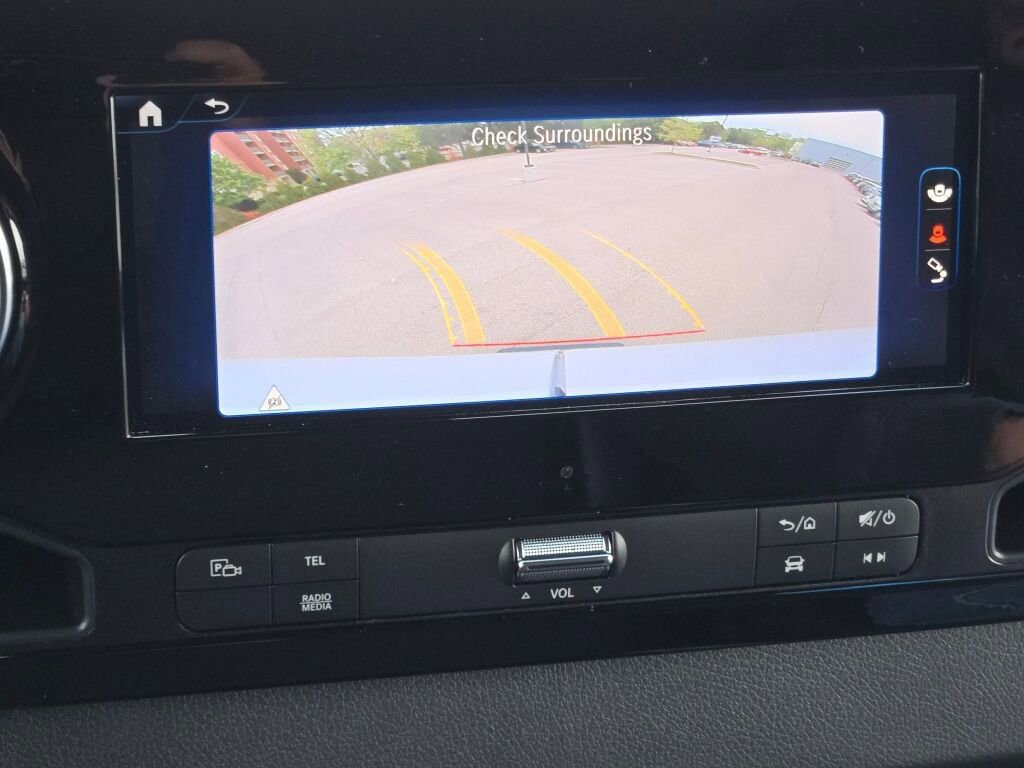 Used 2024 Mercedes-Benz eSprinter 170 Cargo image 24