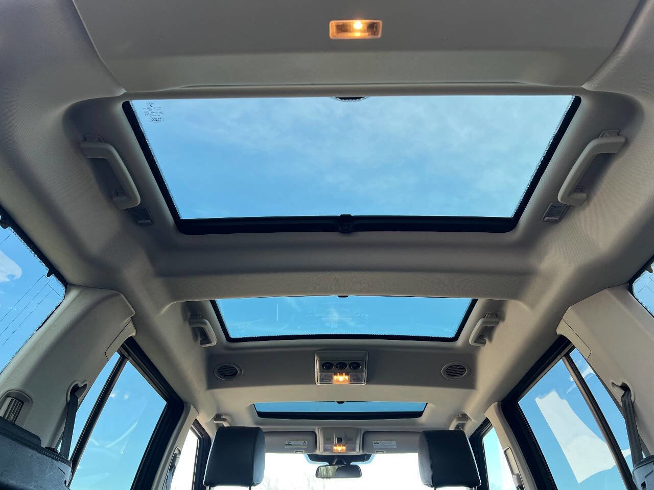 Used 2014 Land Rover LR4 HSE LUX image 24