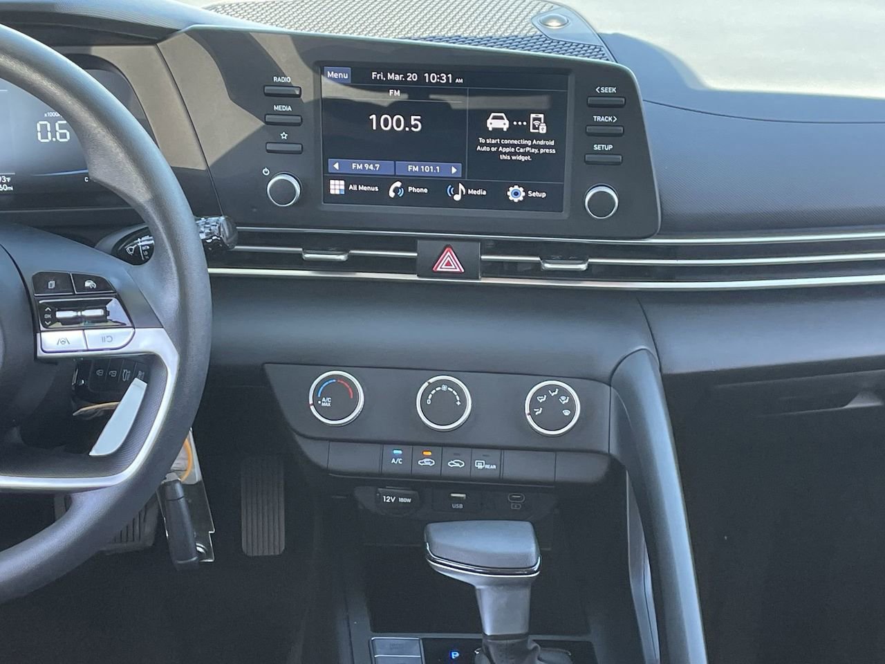 Certified 2024 Hyundai Elantra SE image 14