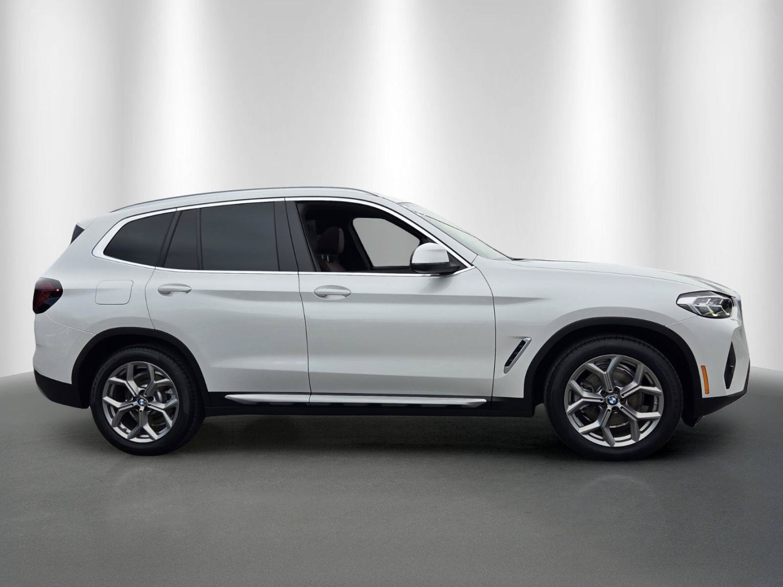 Certified 2024 BMW X3 sDrive30i w/ Convenience Package RWD image 8