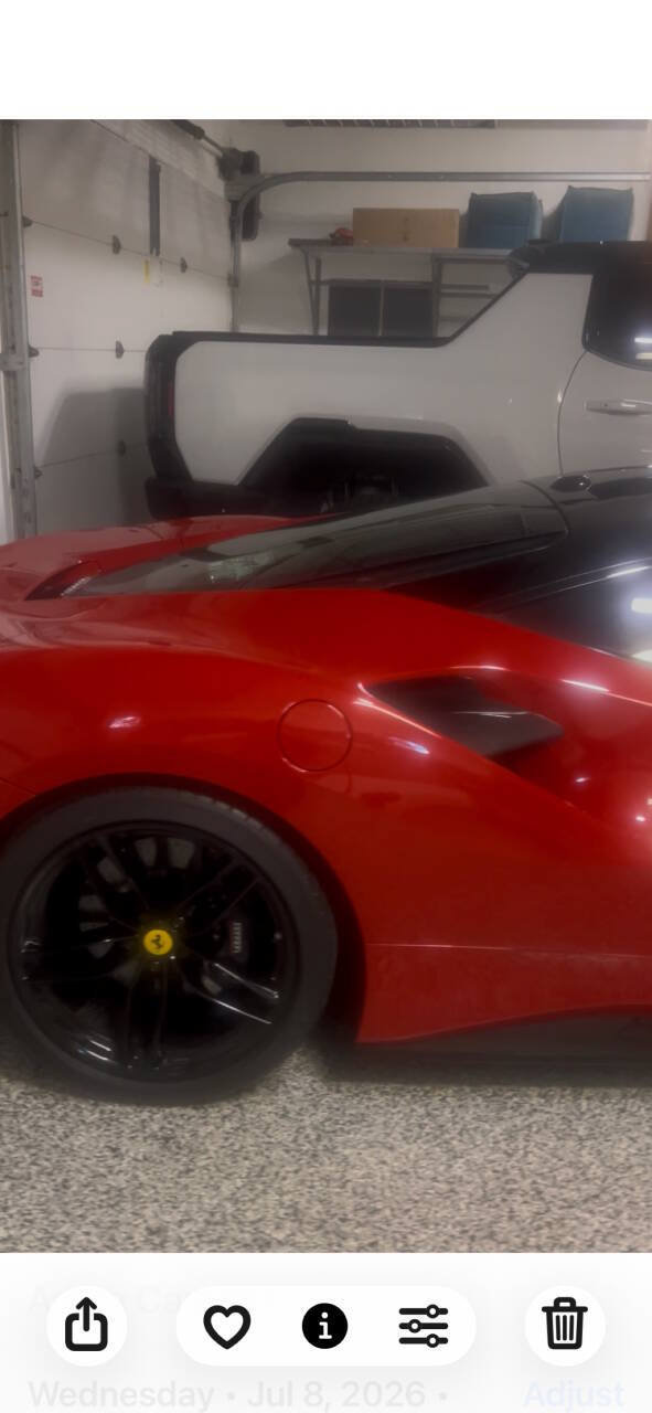Used 2018 Ferrari 488 GTB RWD image 9