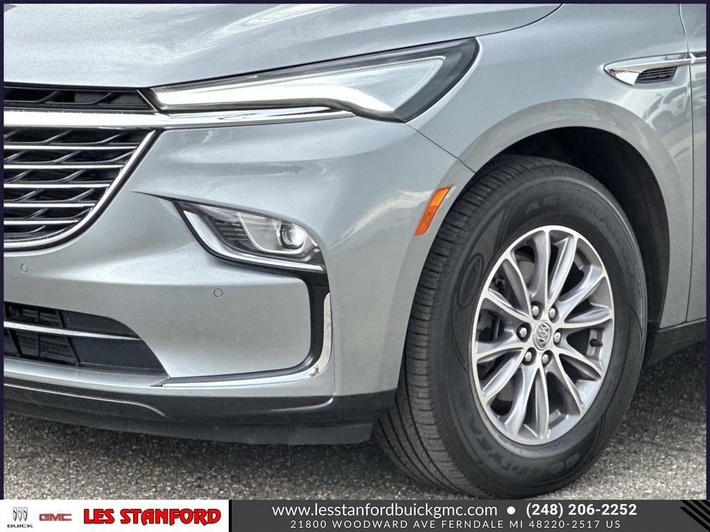 Used 2024 Buick Enclave Essence AWD/4WD image 9