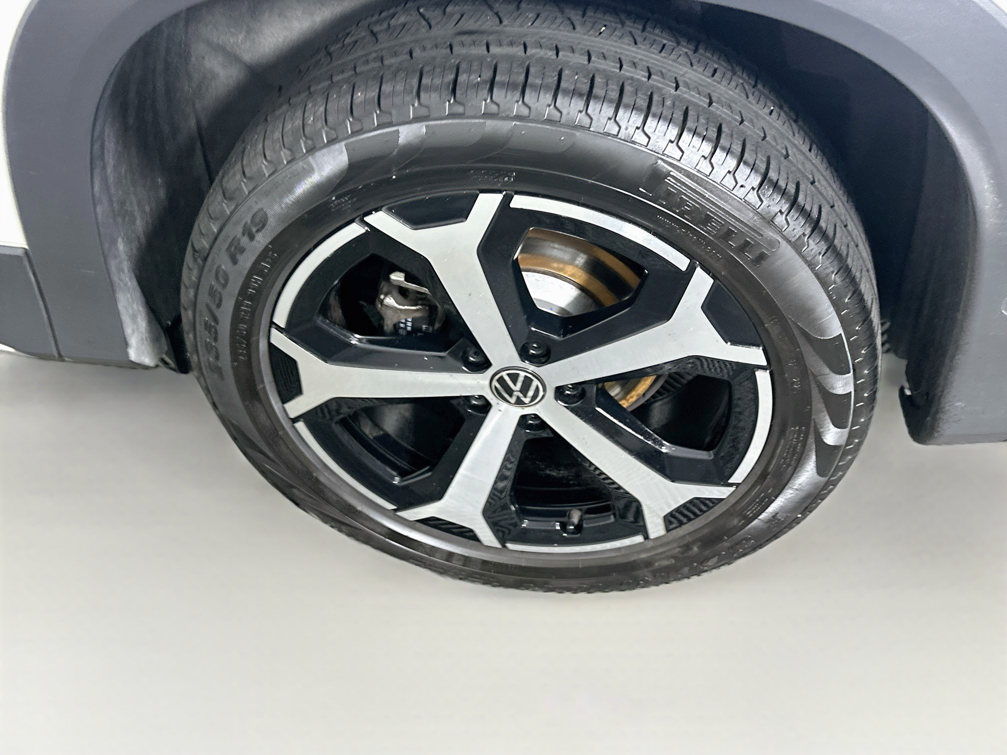 Used 2026 Volkswagen Tiguan SE AWD/4WD image 11