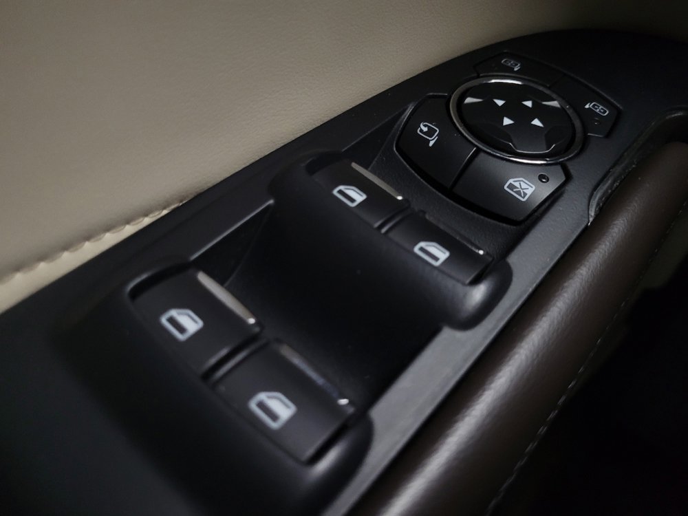 Used 2015 Lincoln MKC AWD w/ Equipment Group 102A Reserve image 27