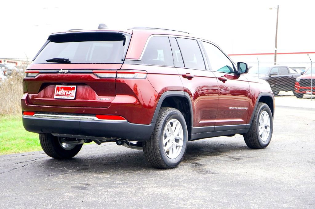 New 2026 Jeep Grand Cherokee Laredo RWD image 6