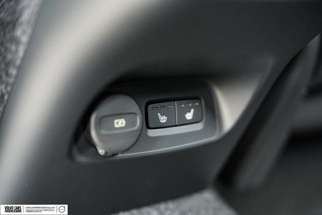 New 2026 Volvo XC40 B5 Plus w/ Climate Package AWD/4WD image 35