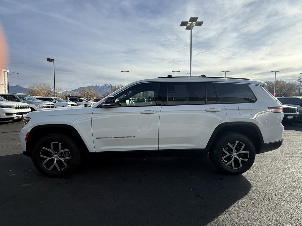 Used 2024 Jeep Grand Cherokee L Limited w/ Trailer Tow Package image 4