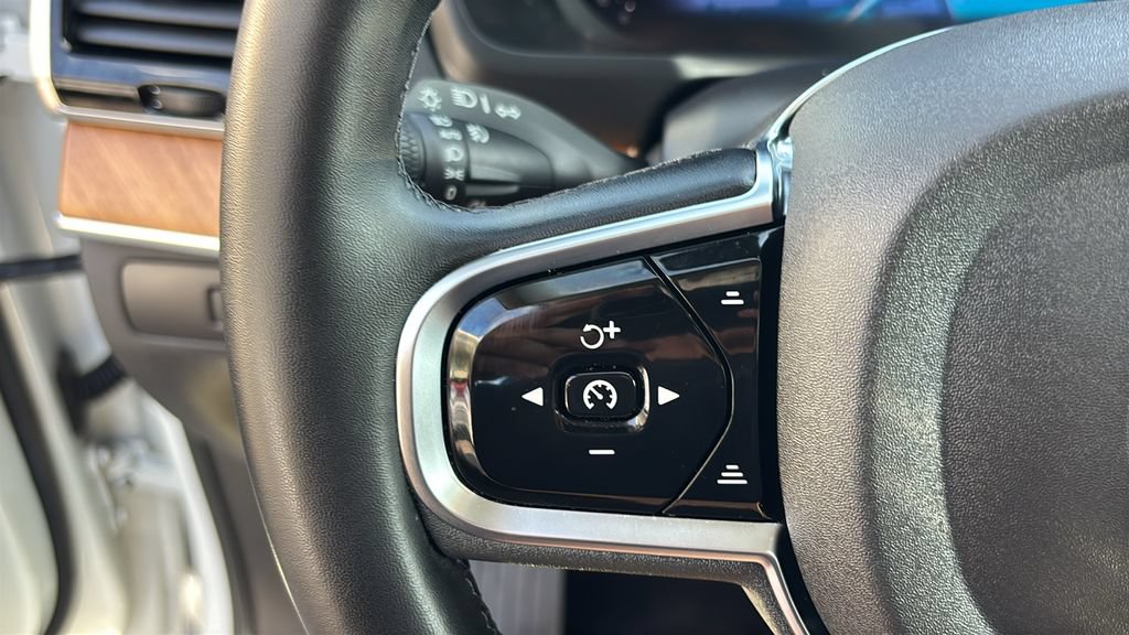 Certified 2024 Volvo XC90 T8 Plus w/ Protection Package Premier AWD/4WD image 16