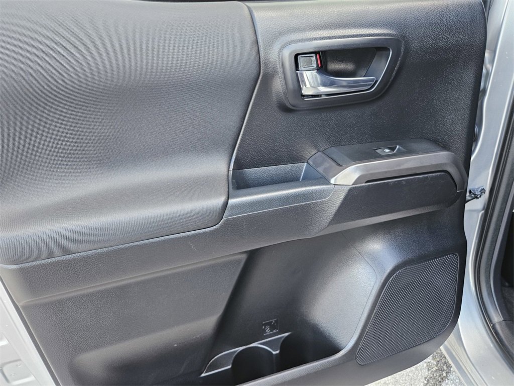 Used 2018 Toyota Tacoma TRD Sport image 23