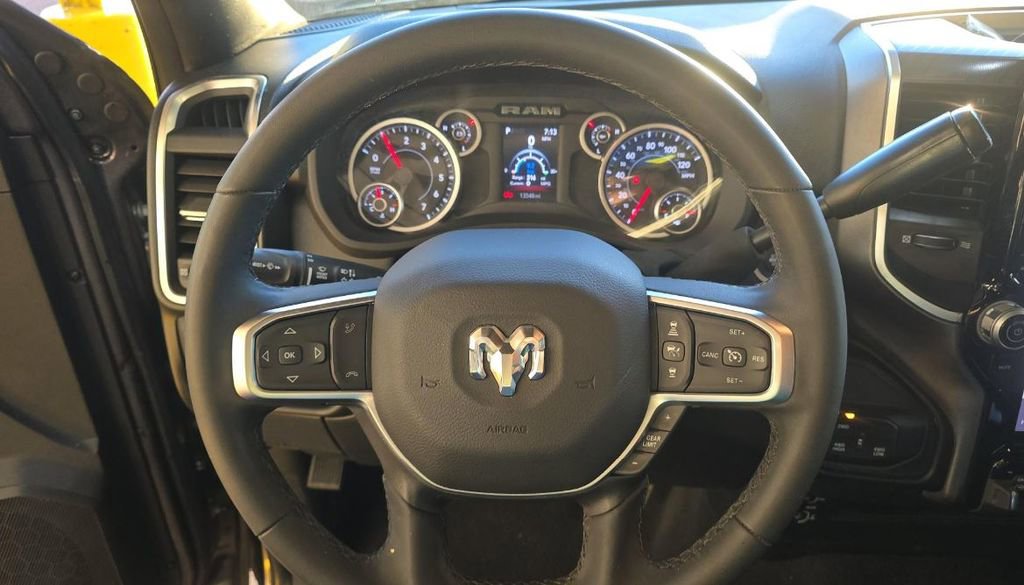 Used 2025 RAM 2500 Big Horn AWD/4WD image 7