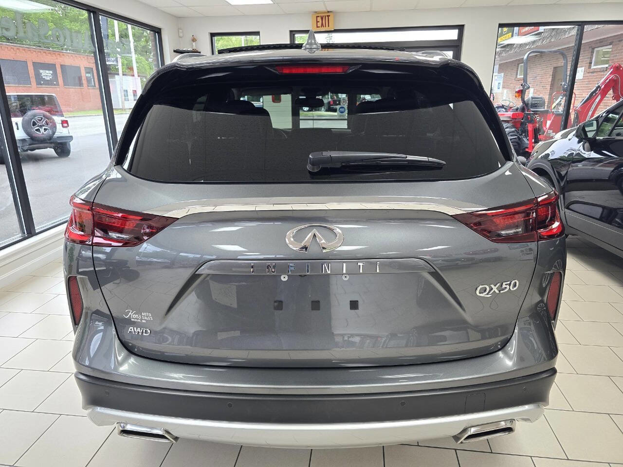 Used 2022 INFINITI QX50 Luxe image 8