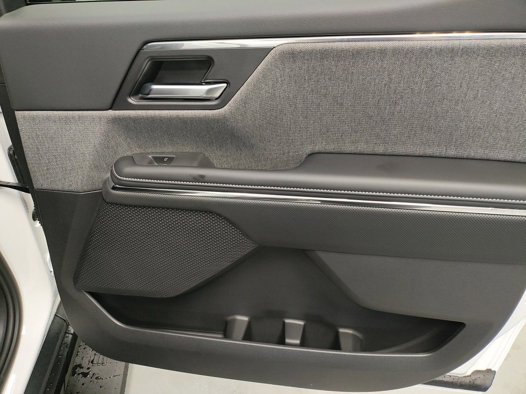 New 2026 GMC Sierra EV Elevation image 15