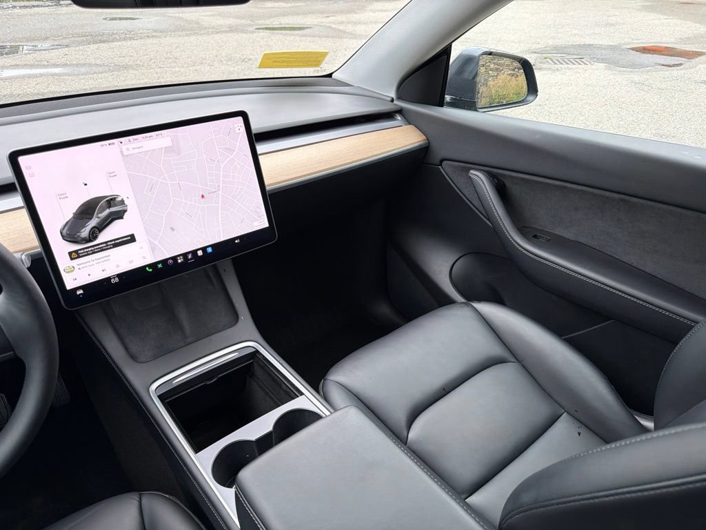 Used 2021 Tesla Model Y Long Range AWD/4WD image 27