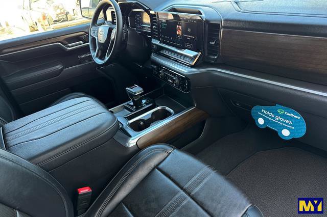 Used 2025 Chevrolet Silverado 1500 High Country w/ Technology Package AWD/4WD image 18