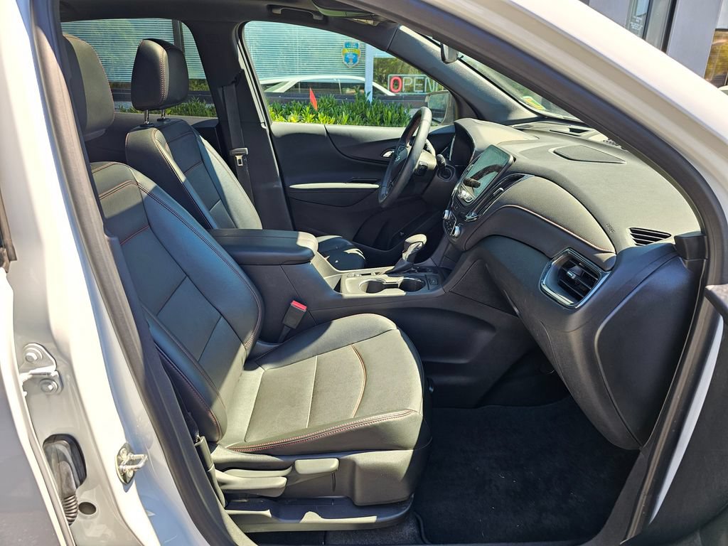 Used 2023 Chevrolet Equinox RS w/ RS Leather Package AWD/4WD image 11